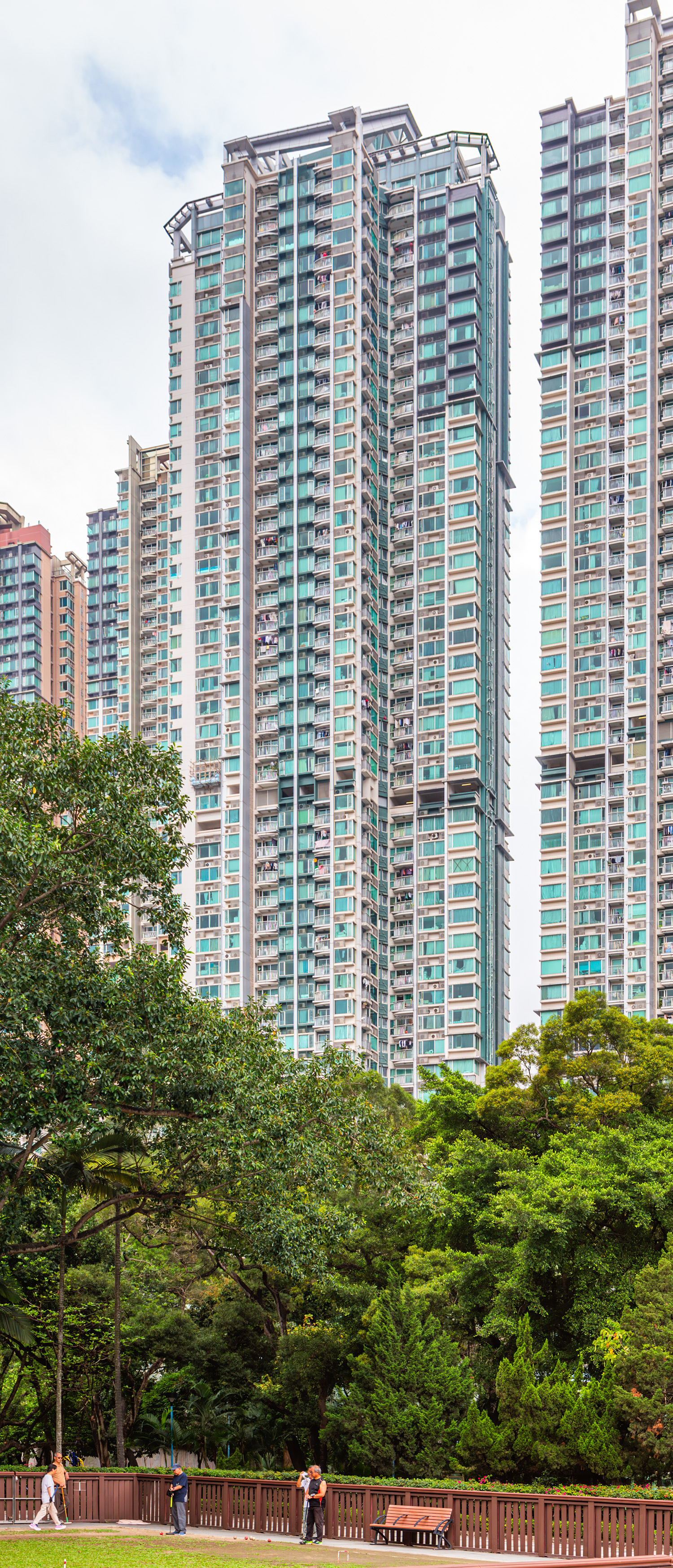 Festival City I Tower 1, Hong Kong - View from the east. © Mathias Beinling